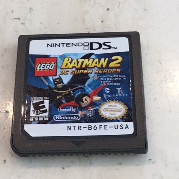 Lego Batman 2 DC Super Heroes Nintendo DS Game Superheroes - Picture 2 of 10